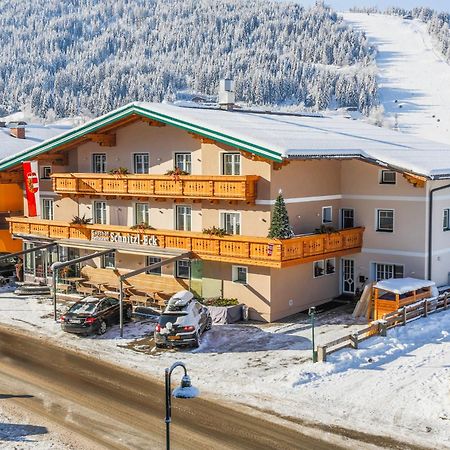 Hotel Schnitzl-Eck Flachau Exterior foto